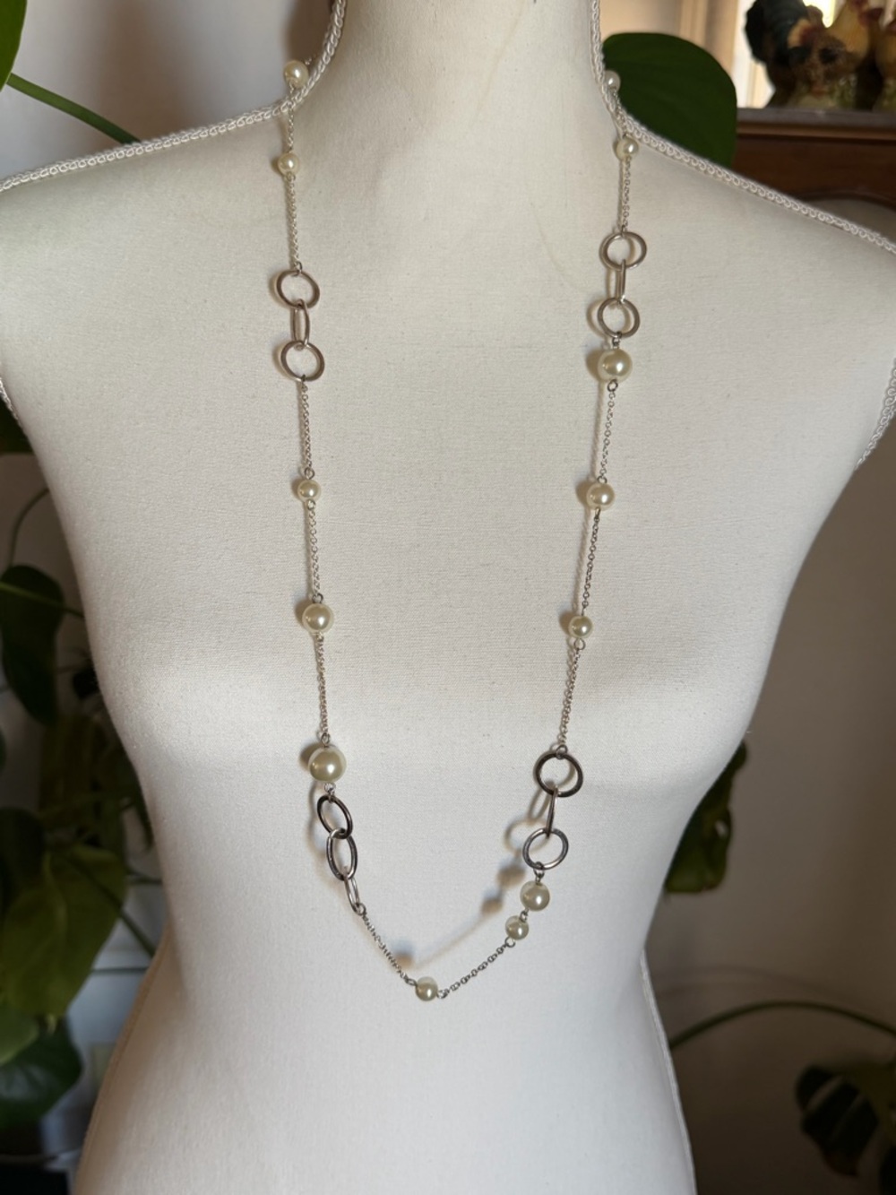 Vintage George Faux Pearl & Silver Circle Link Long Necklace